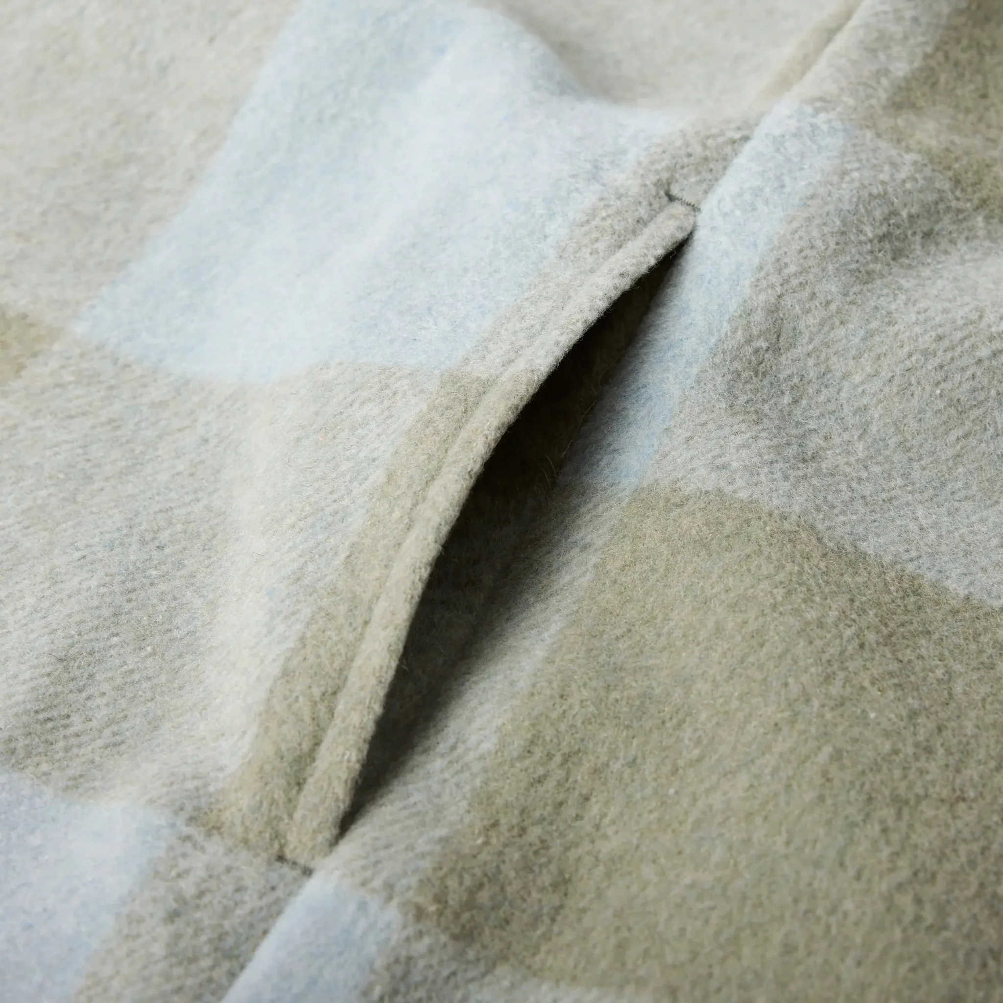 W's Canadian Oversized Shirt - Image 7